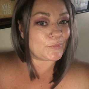 Meet your Posher, Hidie